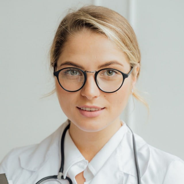 Profile photo of Eva Bond